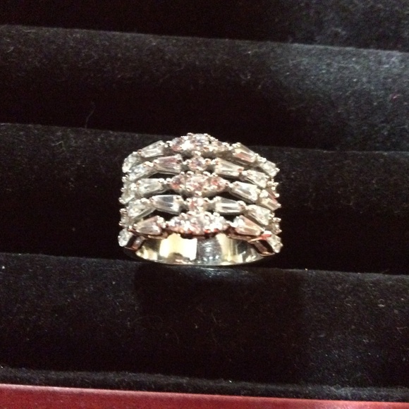 COSTUME JEWELRY BRACELET WITH MATCHING RING, SIZE 7 - Picture 10 of 10